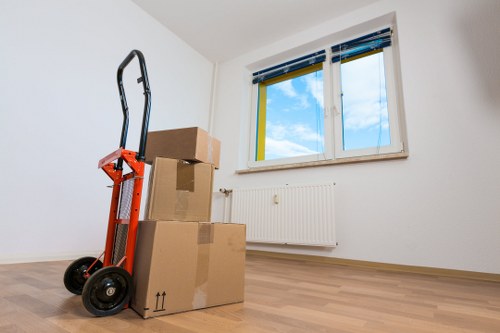Commercial and residential removal truck hire near Green Lanes
